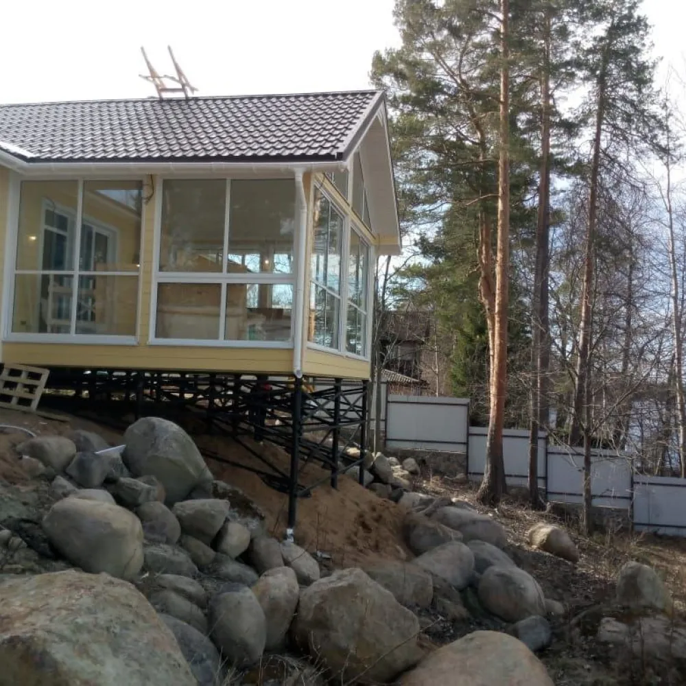 Монтаж cвайно-винтового фундамента в Приозерске